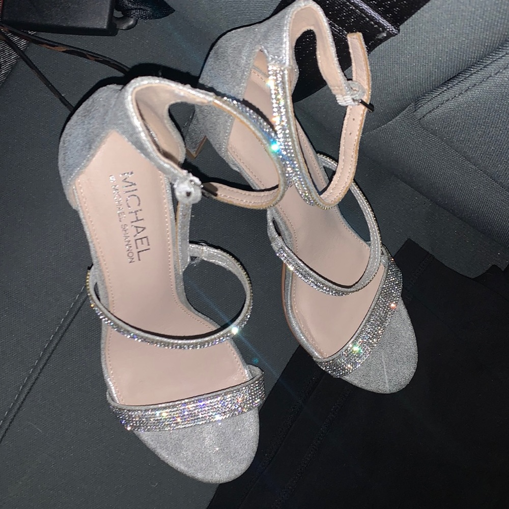 NEVER WORN super cute bling high heels